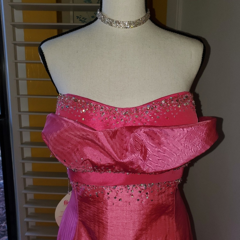 NWT Maggie Sottero Flirt gown NWT